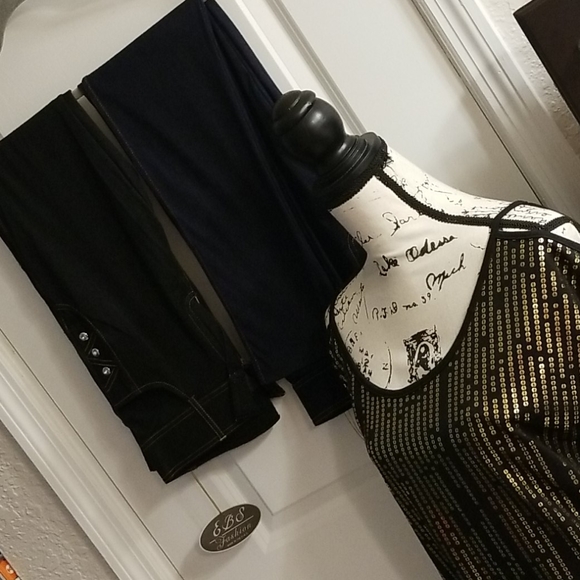 Dots Black and Gold Cold Shoulder Top - Picture 5 of 5